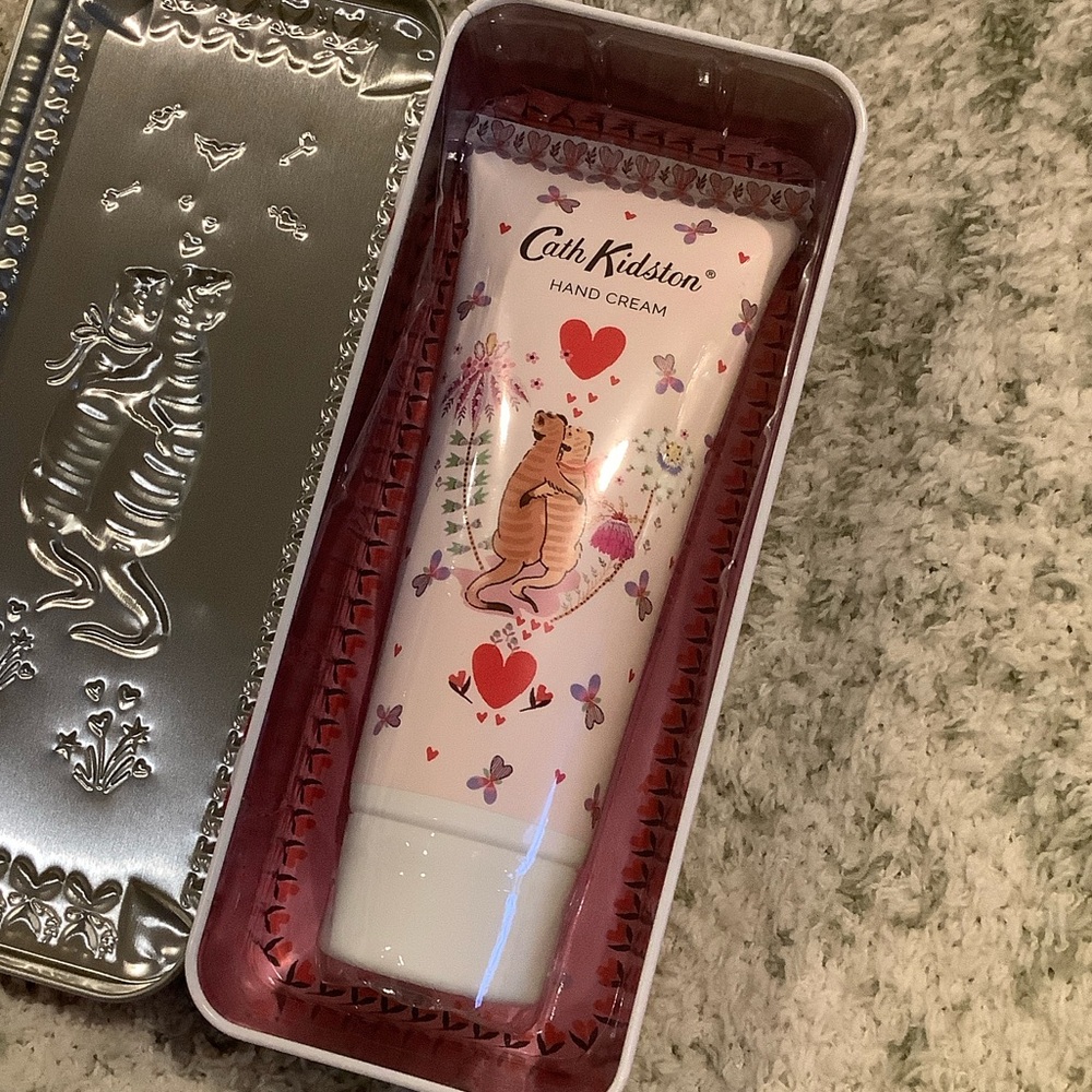 Cath Kidston Scented Luxury Hand Cream With Love Cassis & Rose NWT 3.4oz tin